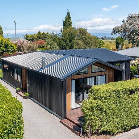 Black Barn Modern: Luxe Martinborough Escape Dış mekan fotoğraf