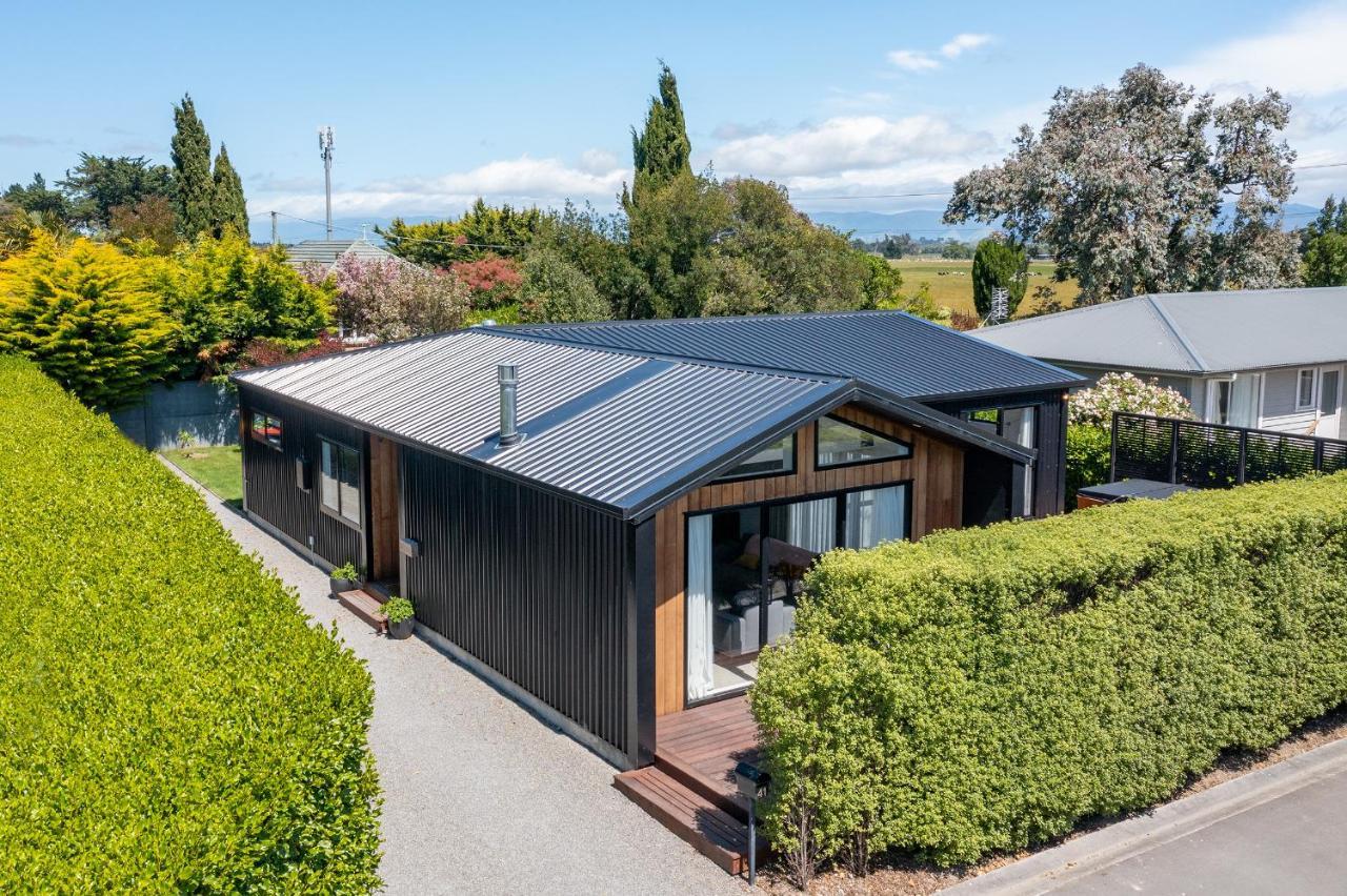 Black Barn Modern: Luxe Martinborough Escape Dış mekan fotoğraf